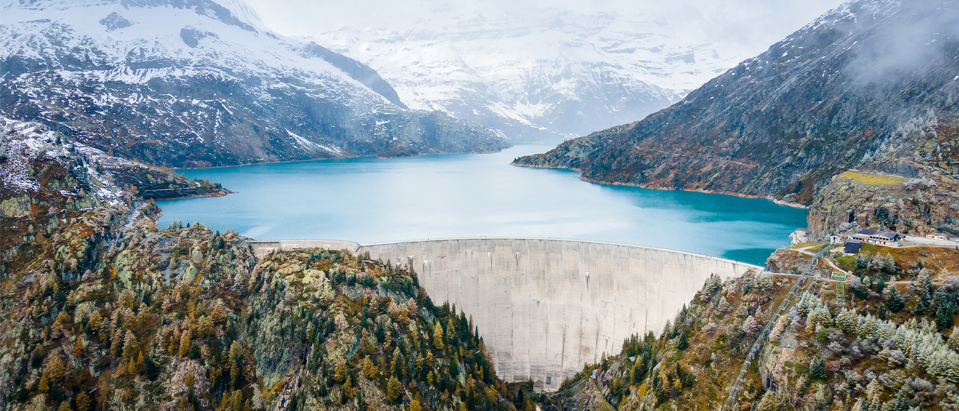 Enhesa – dam and lake landscape